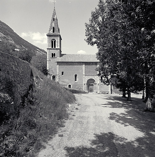 Église paroissiale Saint-Apollinaire