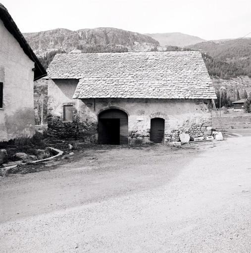 Elévation antérieure sud.