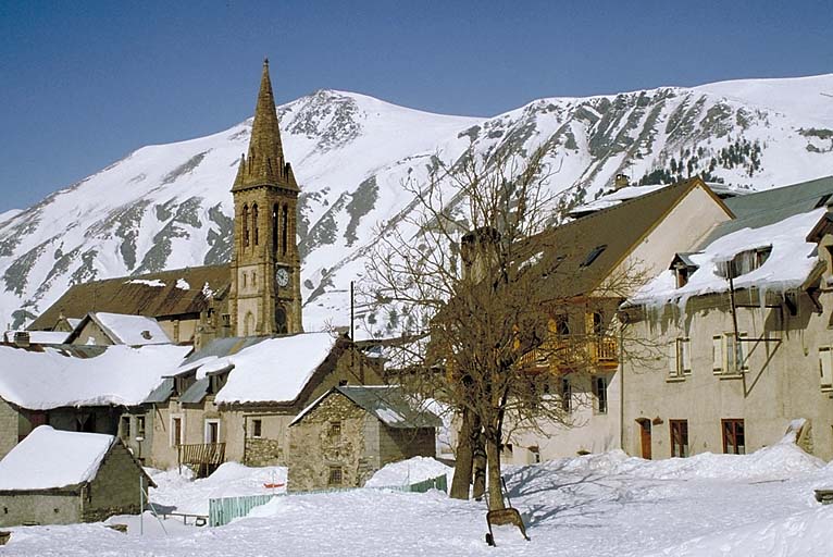 Vue d'ensemble du quartier de l'église.