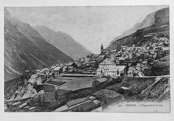 Oisans. Village de la Grave. [Vue du bourg prise du sud-est.]