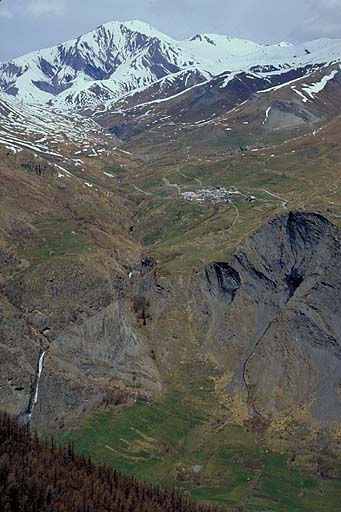 Ventelon, vue de situation prise du sud.