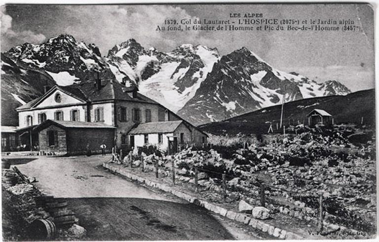 L'hospice et le jardin alpin.