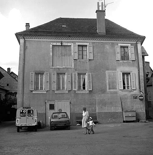 Place sous l'Aire (parcelle1372). Maison ou ferme ?