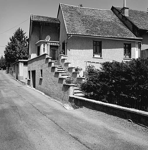 Maison place du Peyssier.