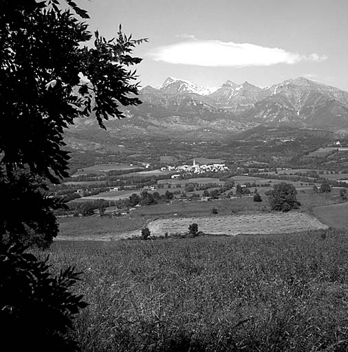 Vue de situation prise du sud-ouest.