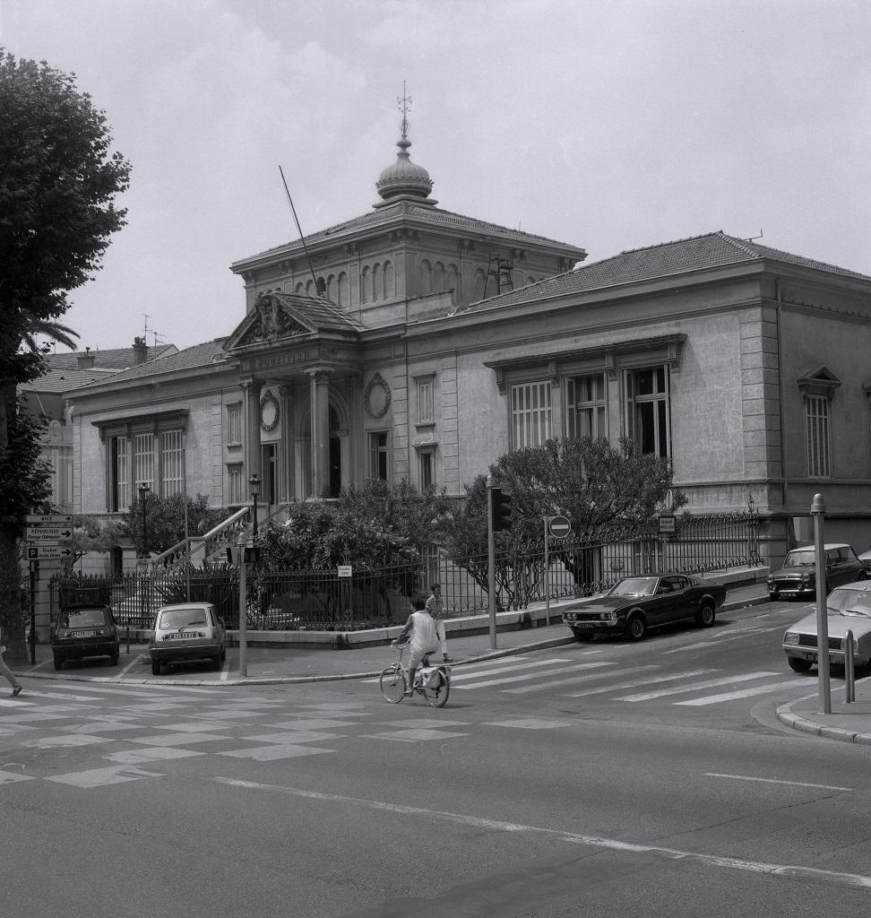 Façade antérieure est.