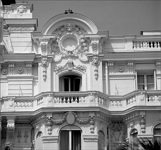 Hôtel de voyageurs dit Hôtel de la Plage, puis Hôtel Carlton