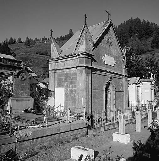 Sépulture des familles Martin frères, Jean Laurent Audier, Merle et François Audier.