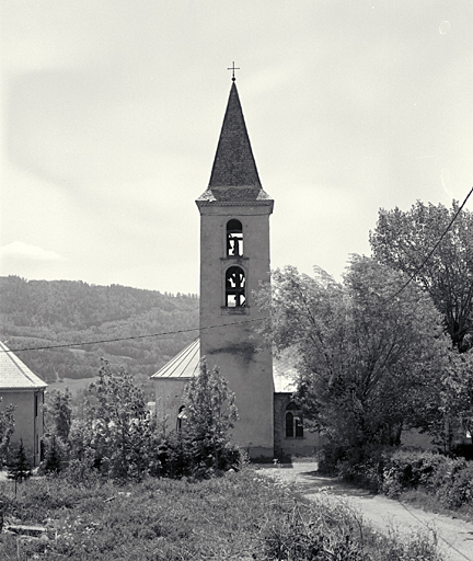 Le clocher. Vue prise du nord.