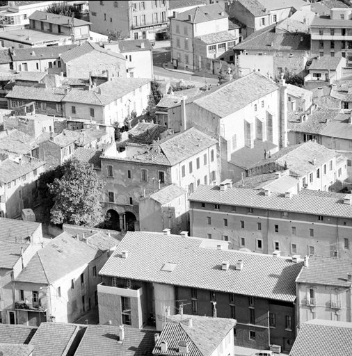 Vue de situation prise de la colline Saint-Jacques.