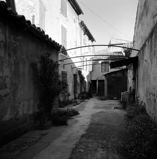 Cours Sadi Carnot. Maison parcelle 752. Vue sur la cour au sud.