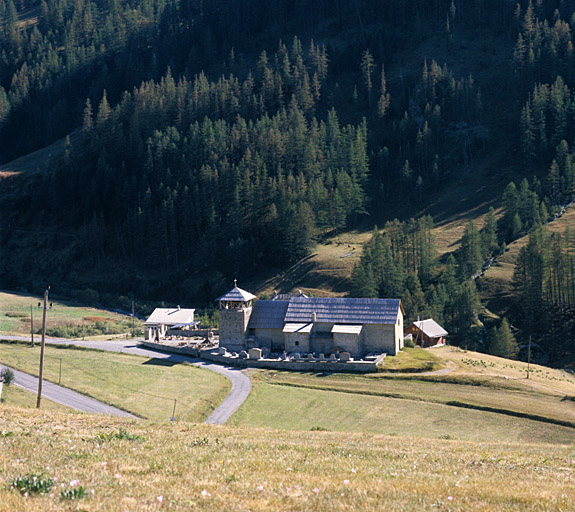 Vue de situation prise du nord.