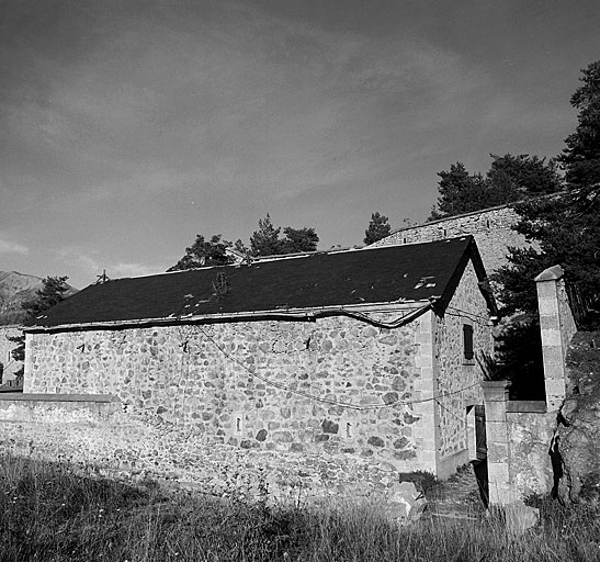 Fort bas. Magasin à poudre F. Long pan ouest et pignon sud.