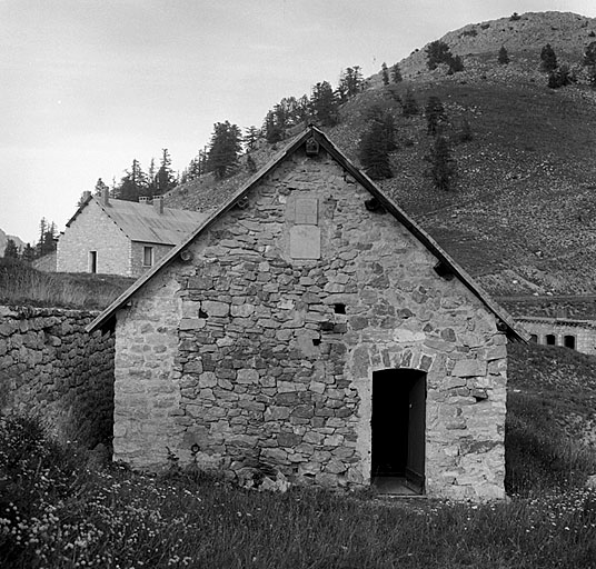 Baraquements de la Cochette. Baraque b.