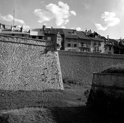 Enceinte de ville. Bastion 17. Angle d'épaule gauche. Echauguette.