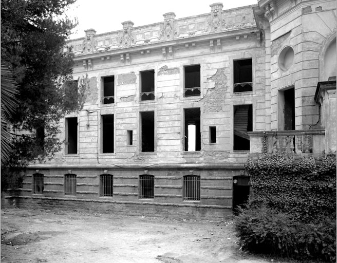 Aile ouest. Elévation nord. Partie centrale.