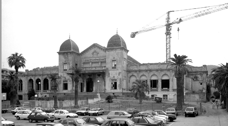 Vue d'ensemble prise du sud.