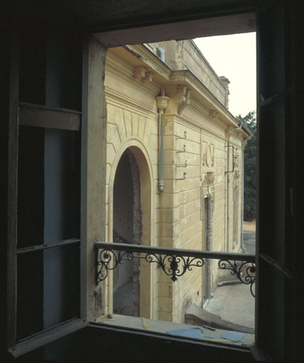 Etage. Aile est. Vue sur l'élévation est du corps central.