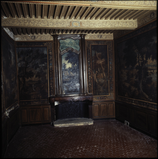 Ensemble d'édifices à cour commune