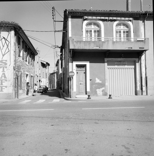 Rue Paul Bert, vue prise vers l'est depuis le cours Sadi-Carnot.