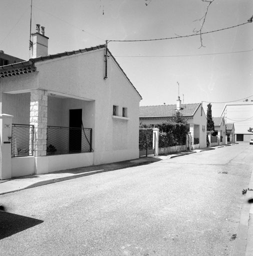 Avenue Edouard Blériot. Section BY, parcelles 13-16. Façades est.