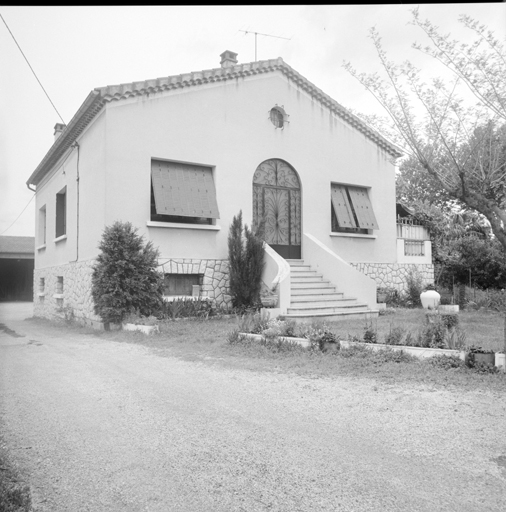 Allée Guende. Section CI, parcelle 120. Elévation antérieure ouest.