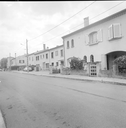 Allée des Abeilles. Section CH, parcelles 95-101. Façades antérieures nord.