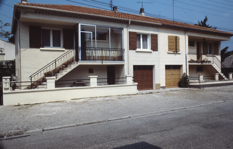 Rue des Lierres. Section CM, parcelles 156-159. Elévation antérieure nord-est.