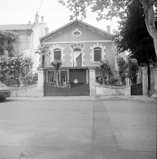 Boulevard des Acacias. Section CK, parcelle 363. Elévation antérieure sud.