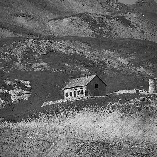Vue d'ensemble prise du sud-est.