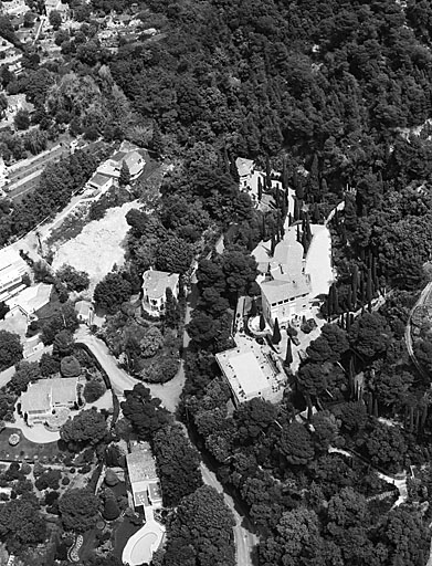 Vue aérienne prise du sud-est.