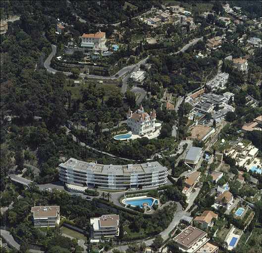 Vue aérienne de l'immeuble la Grande Hune, prise de l'ouest.