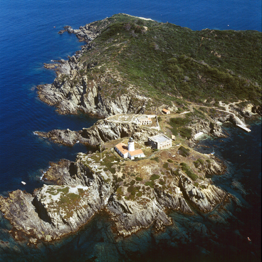 Vue aérienne prise du sud.