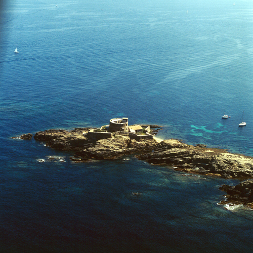 Vue aérienne prise du sud-ouest.