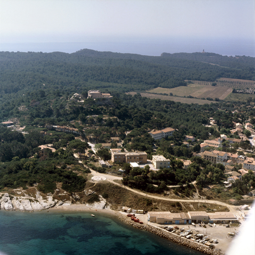 Vue aérienne prise du nord.