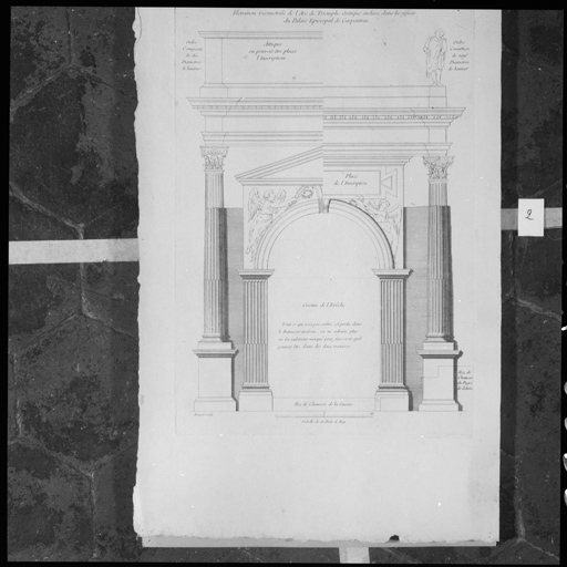 Elévation géométrale de l'arc de triomphe antique enclavé dans les offices du palais épiscopal de Carpentras.