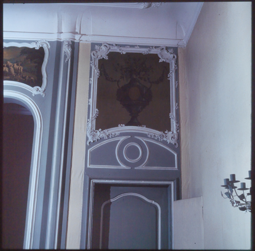 Deuxième étage. Pièce B. Dessus-de-porte encadrant l'alcôve. ; Deuxième étage, chambre à alcôve, dessus de porte de l'alcôve.