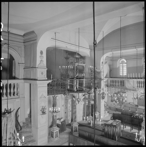 Salle de prière. Vue d'ensemble vers le nord-ouest.