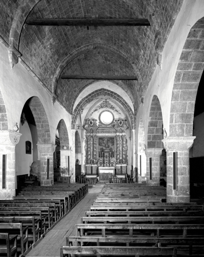 La nef, vue en direction du choeur.