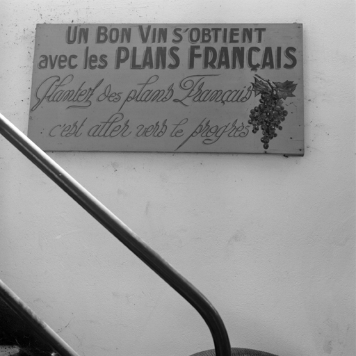 Inscription peinte.