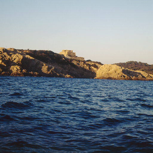 Le fort vu du sud-ouest depuis la mer.