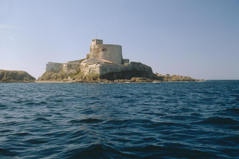 Fort du Petit Langoustier.