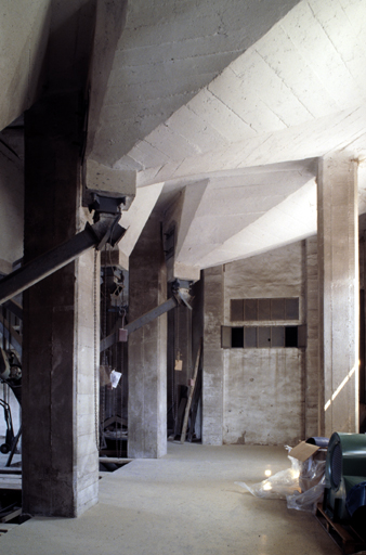 Intérieur, partie ouest.