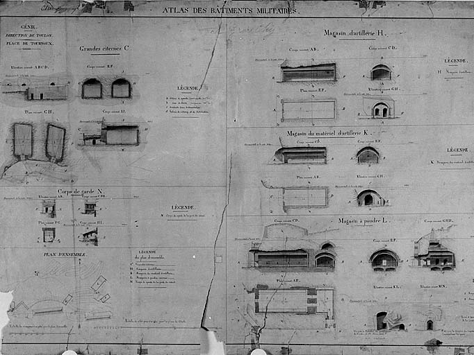 Place de Tournoux. Grandes citernes C, corps de garde N, magasin d'artillerie H, magasin du matériel d'artillerie K, magasin à poudre L.