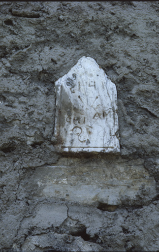 Le Monêtier-les-Bains, les Sagnières. chapelle Sainte-Marguerite, inscription et date 1618. ; Le Monêtier-les-Bains, les Sagnères. chapelle Sainte-Marguerite. Inscription et date 1618.