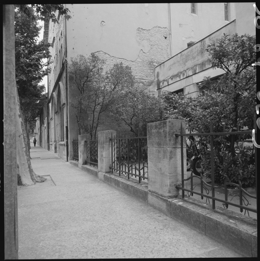 Bâtiment G, élévation antérieure ouest, vue en volume vers le nord.