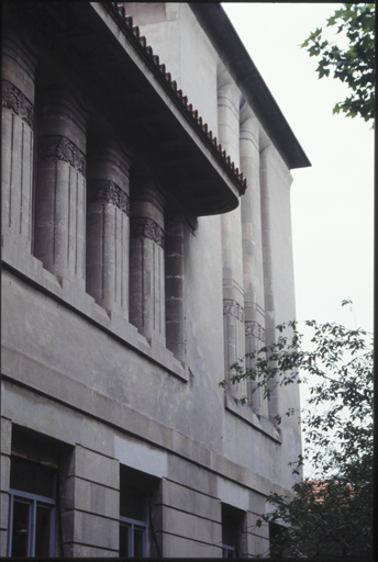 Bâtiment A, élévation antérieure ouest, partie latérale droite, deuxième niveau, en volume.