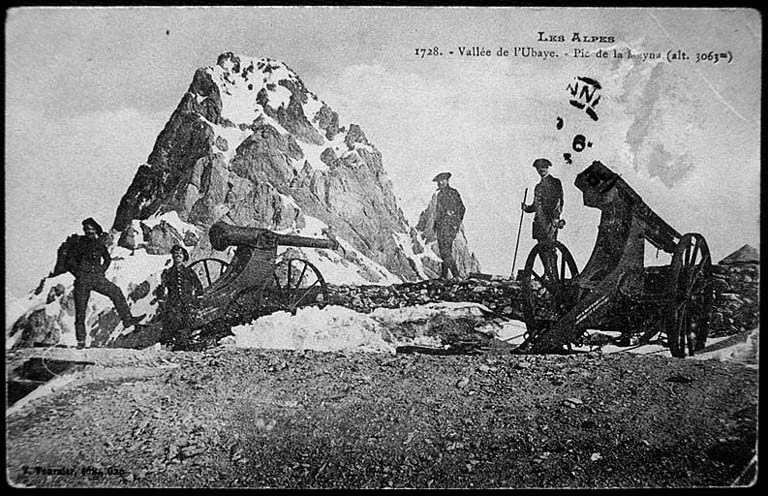 Les Alpes. Vallée de l'Ubaye. Pic de la Meyna. (Alt. 3063 m.) (entre 1903 et 1922)