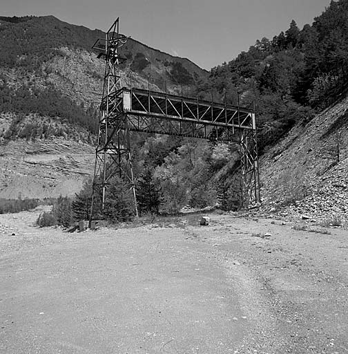 Téléphérique. Recette inférieure. Pont. Abri sur l'ancienne route.