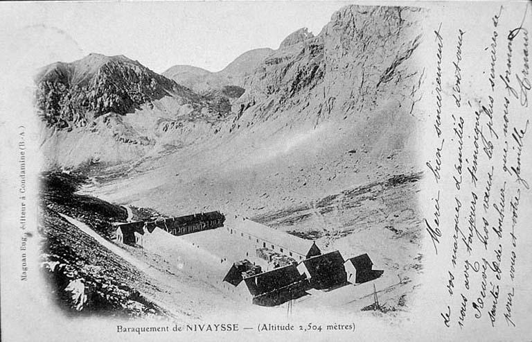 Baraquements de NIVAYSSE (Altitude 2,504 mètres). [avant 1904 ?]